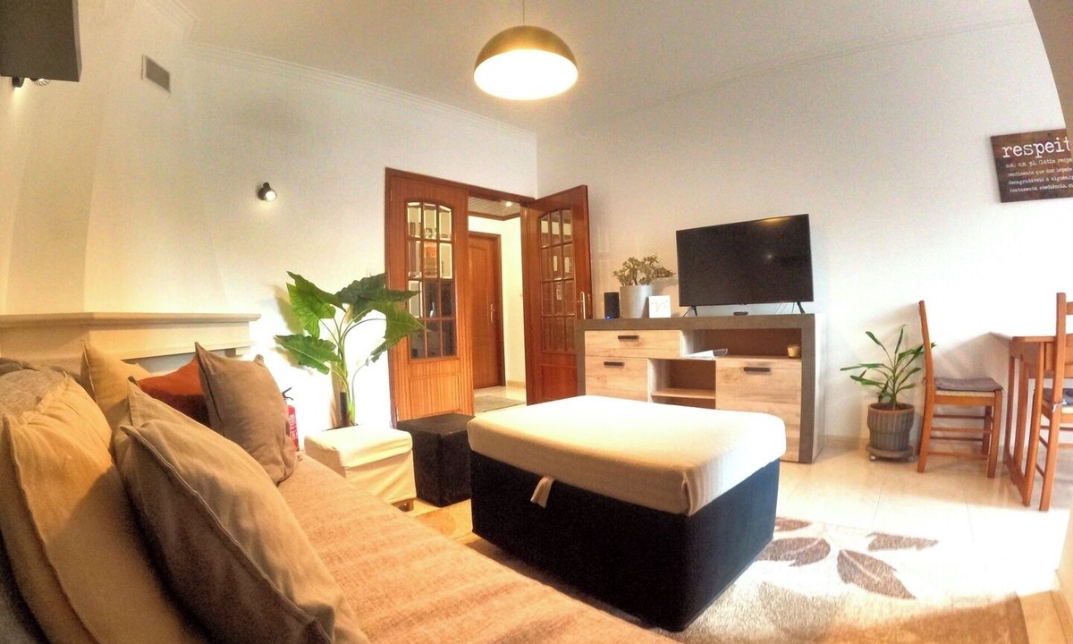 Barcarena Apartment | Lisbon, modern T2 with balcony in Barcarena