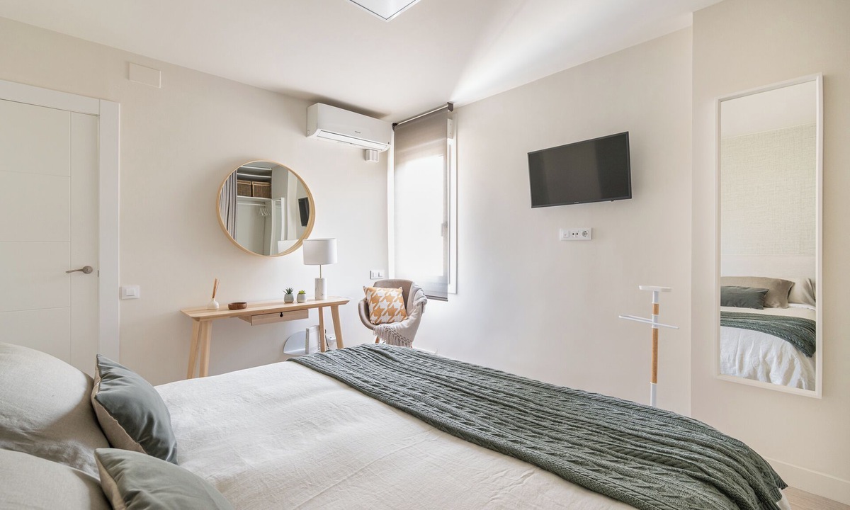 L'Hospitalet de Llobregat Apartment | Nordic style apartment near Plaza España