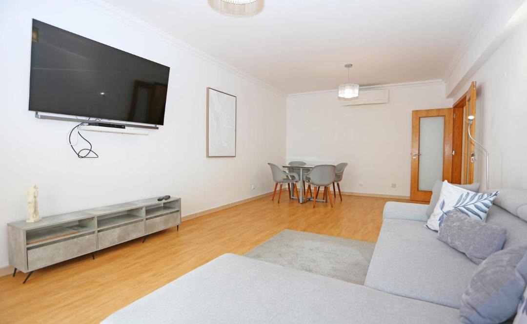 Lagos Apartment | B84 - Lagos Urbe Holiday Apartment