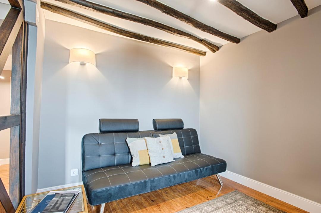 Alfama Apartment | River View Alfama Historic Lisbon