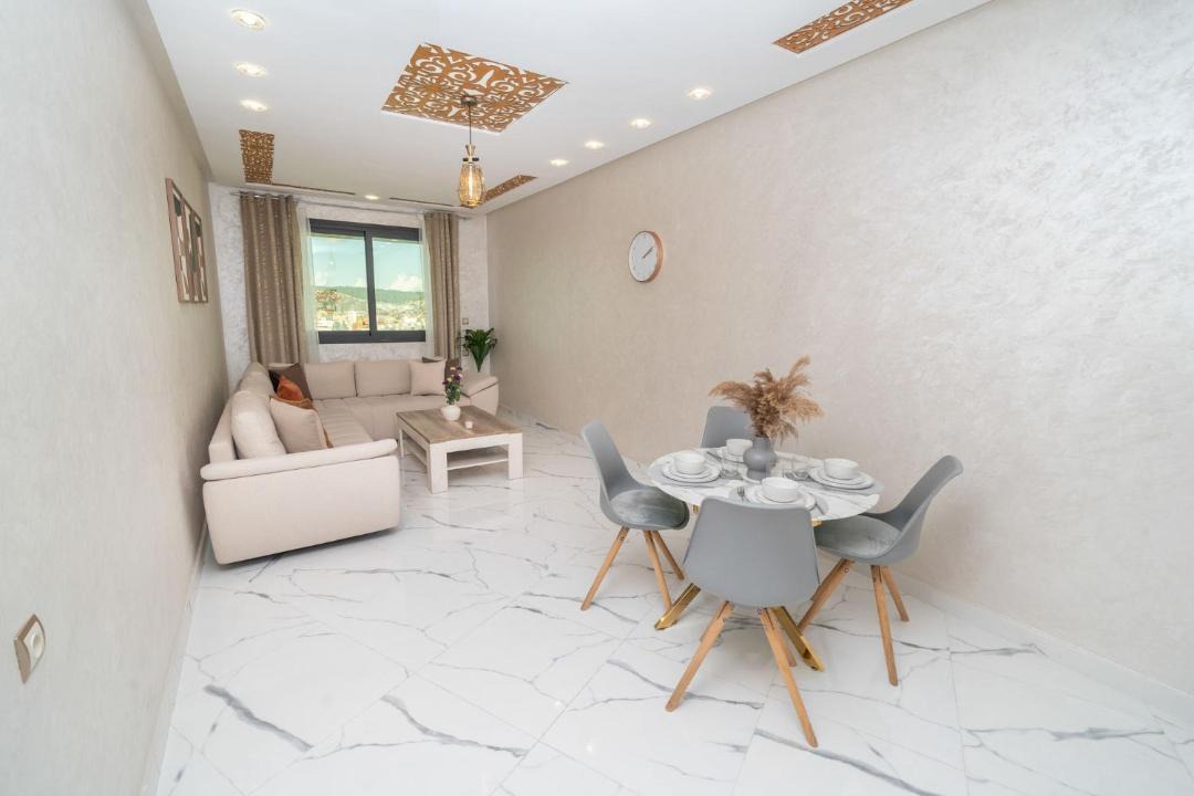 Bni Makada Apartment | Luxury Abraj YK 120m2