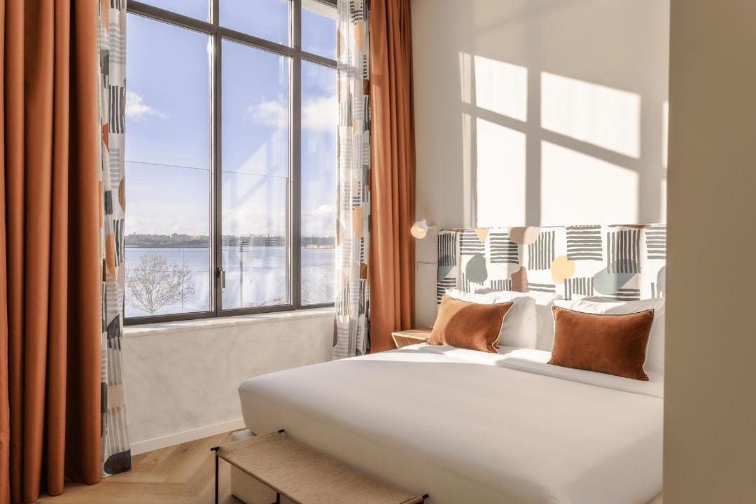 Seixal Hotel | Upon Harbor - Seixal Bay Hotel