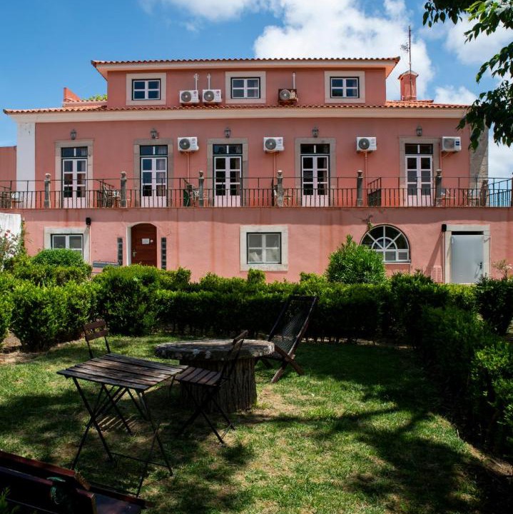 Almocageme Hotel | WOT Sarrazola Soul