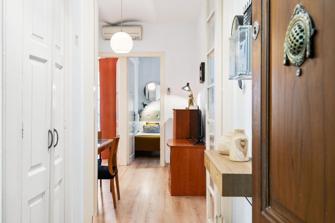 La Sagrada Familia Apartment | Whisper-Quiet 2BR Near Sagrada