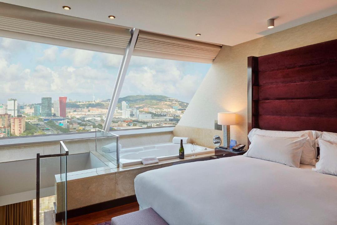 L'Hospitalet de Llobregat Hotel | Hyatt Regency Barcelona Tower