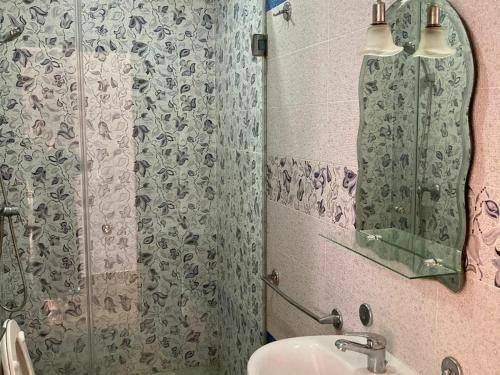 Photo of Bathroom in Tamariss