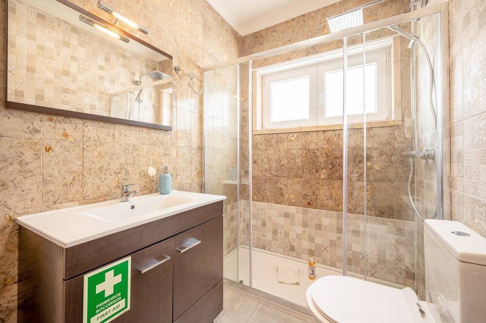 Photo of Bathroom in Magoito