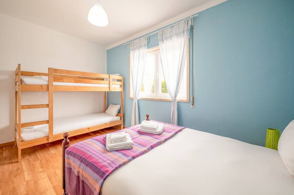 Photo of Bedroom in Magoito