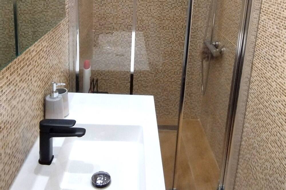 Photo of Bathroom in Amadora