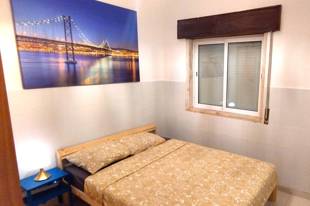 Photo of Bedroom in Amadora