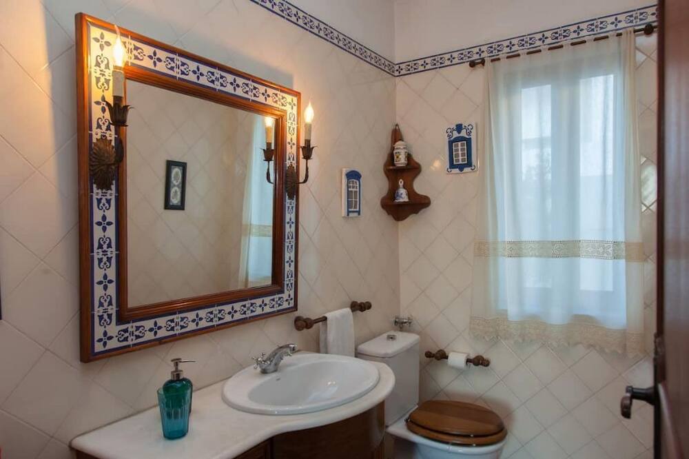 Photo of Bathroom in Alcacer do Sal
