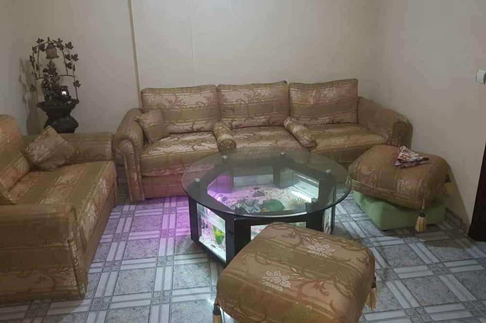 Photo of Livingroom in SOUR JDID