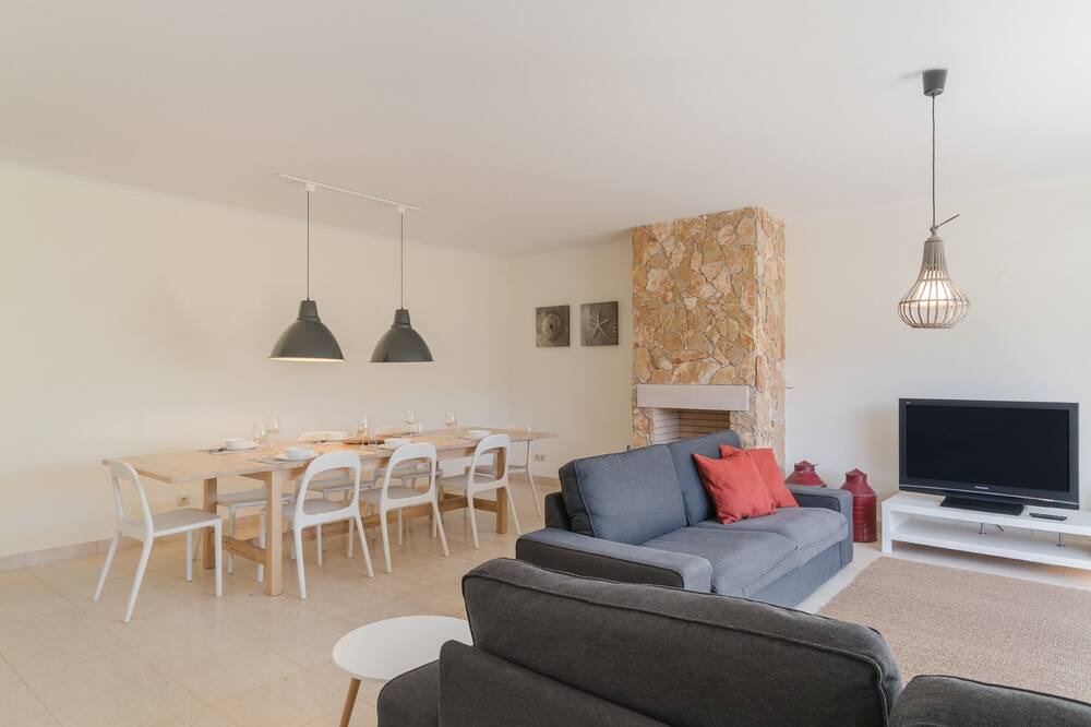 Photo of Livingroom in Serra da Azoia