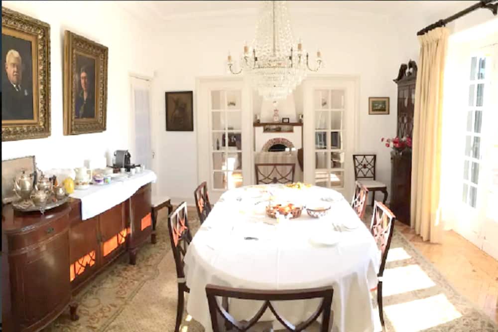 Photo of Livingroom in Praia do Ribatejo
