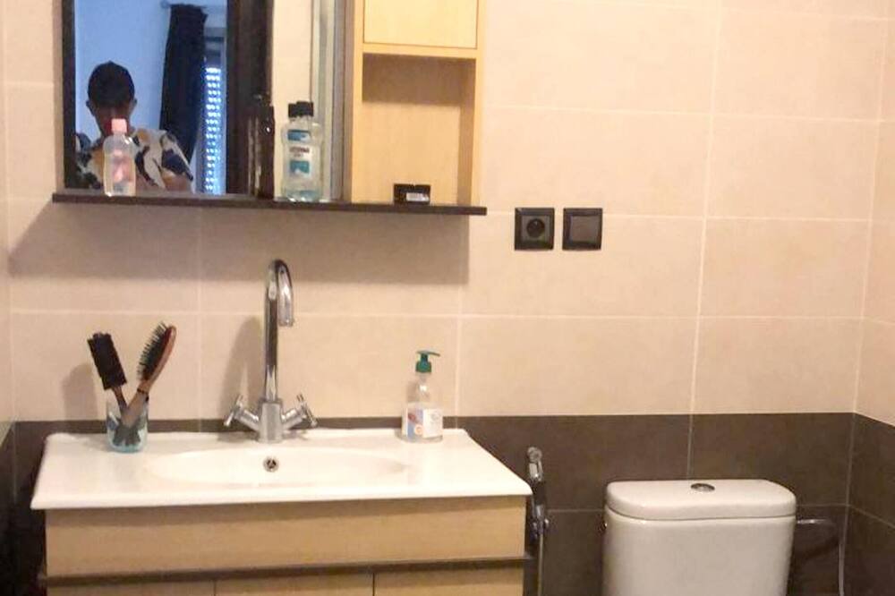 Photo of Bathroom in Branes