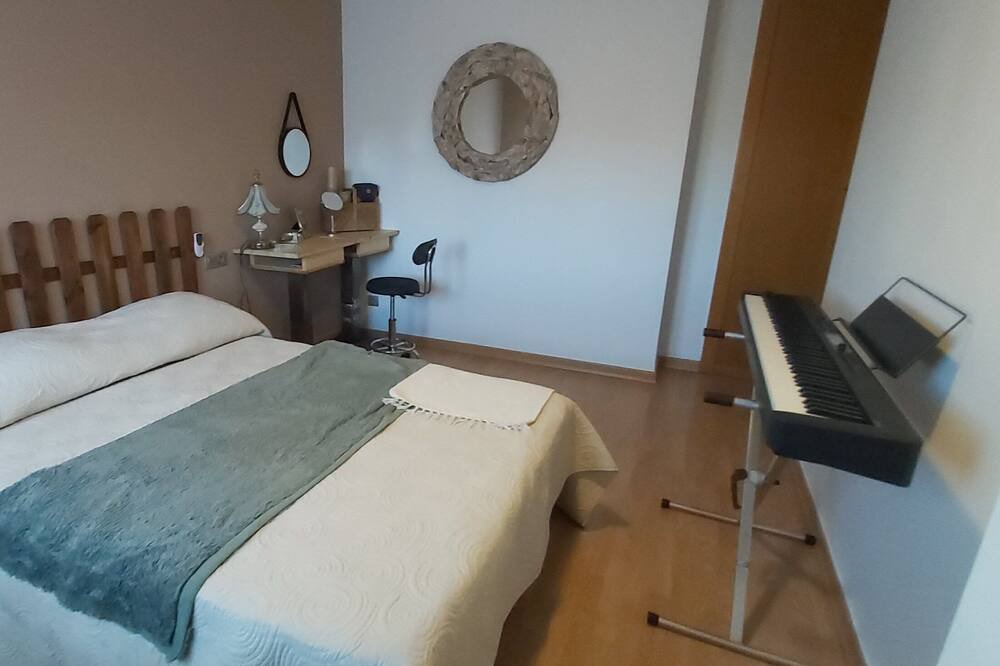 Photo of Bedroom in Figueres
