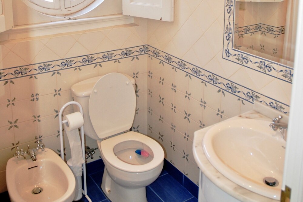 Photo of Bathroom in Carvalhal Benfeito