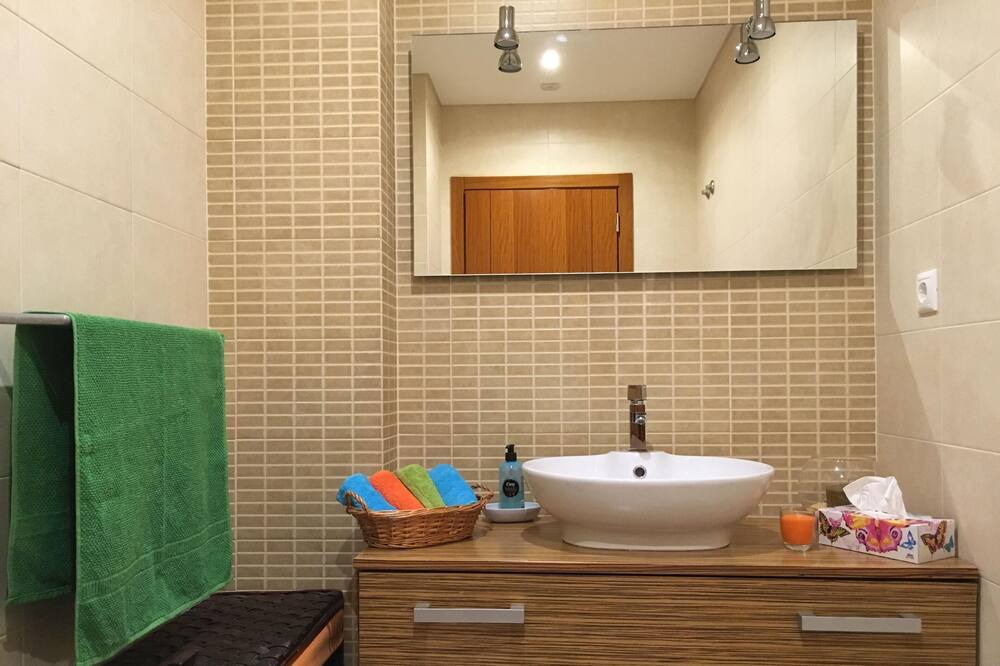 Photo of Bathroom in Magoito