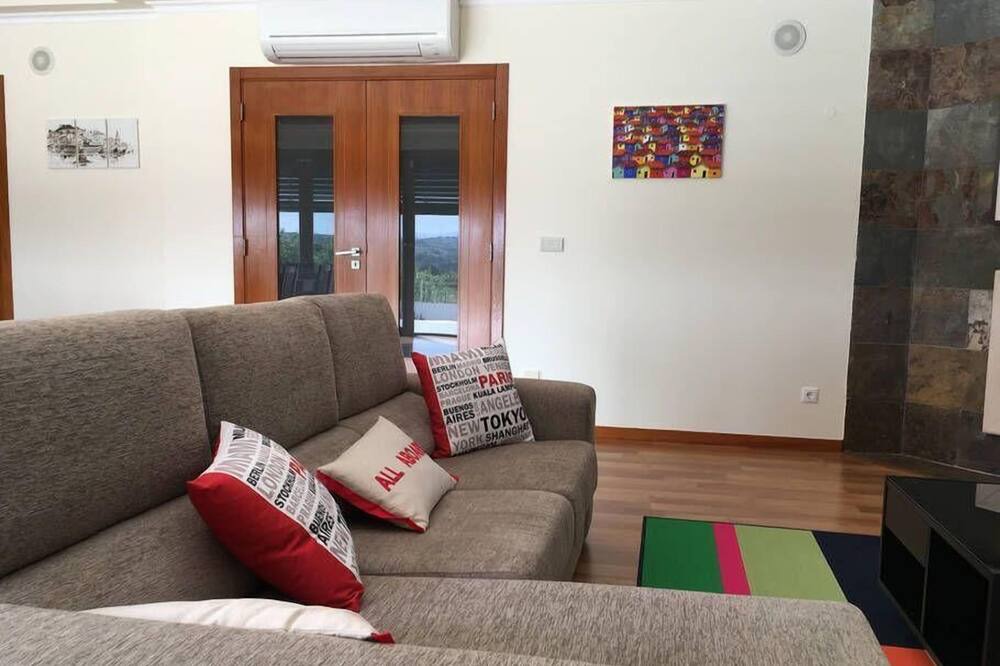 Photo of Livingroom in Magoito