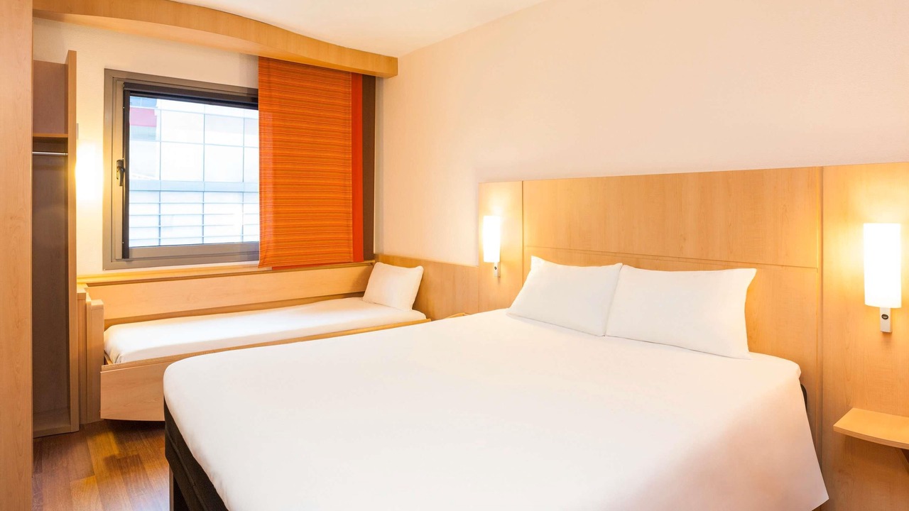 Photo of Bedroom in Mem Martins