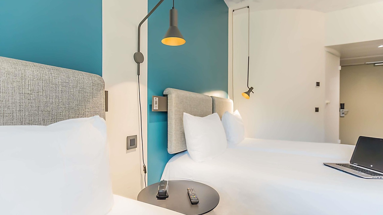 Photo of Bedroom in Linda-a-Velha