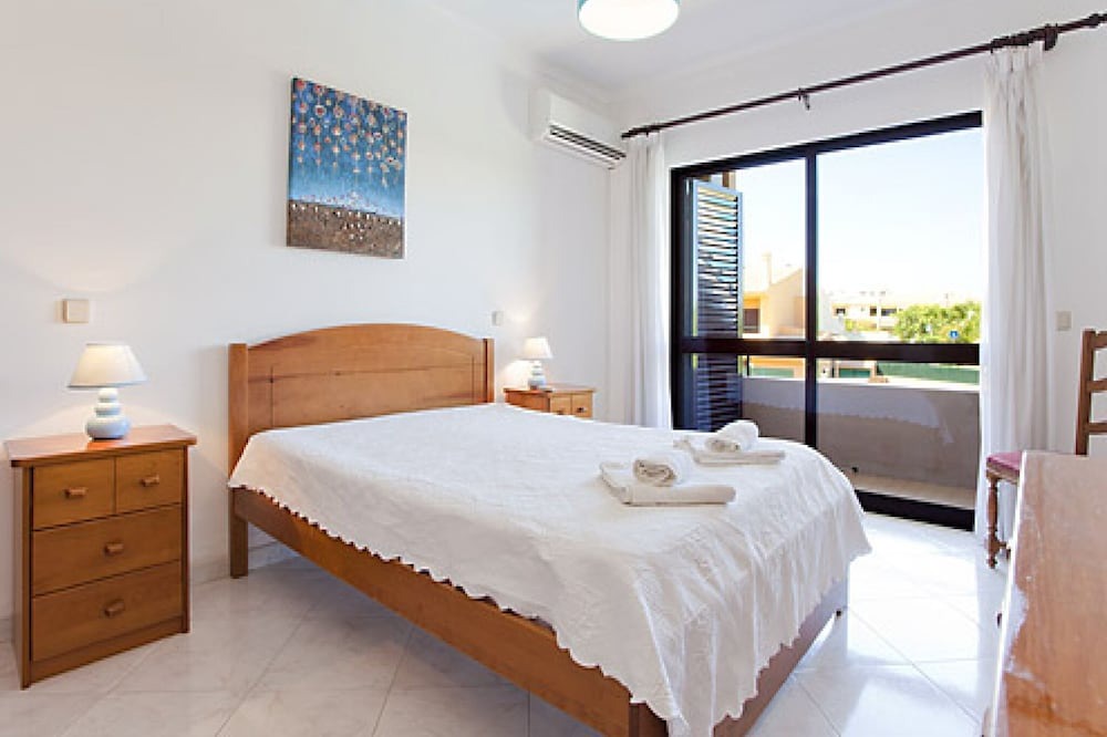 Photo of Bedroom in Urbanizacao dos Calicos