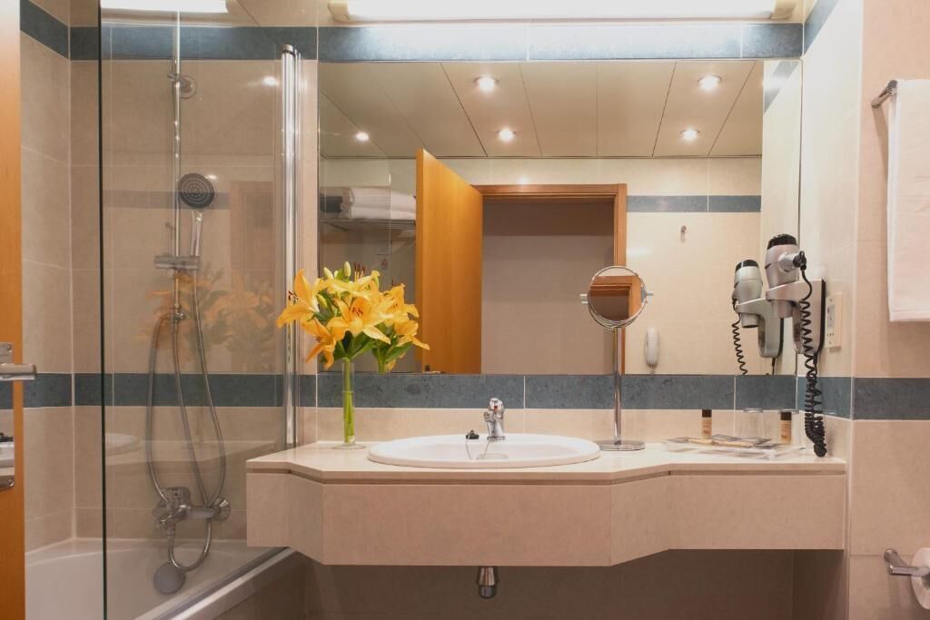Photo of Bedroom in Casal da Ladeira