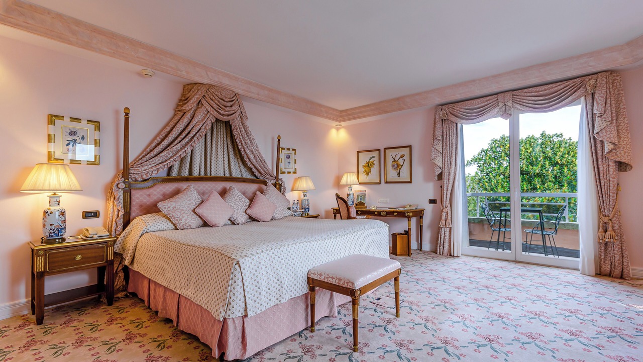 Photo of Bedroom in Lisbon Old Town