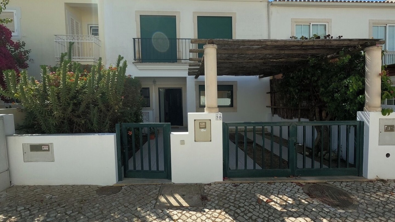 Photo of Outdoor in Pera