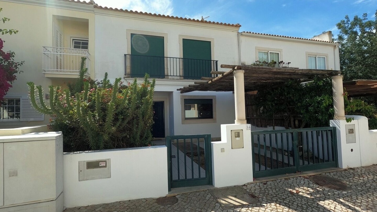 Photo of Outdoor in Pera