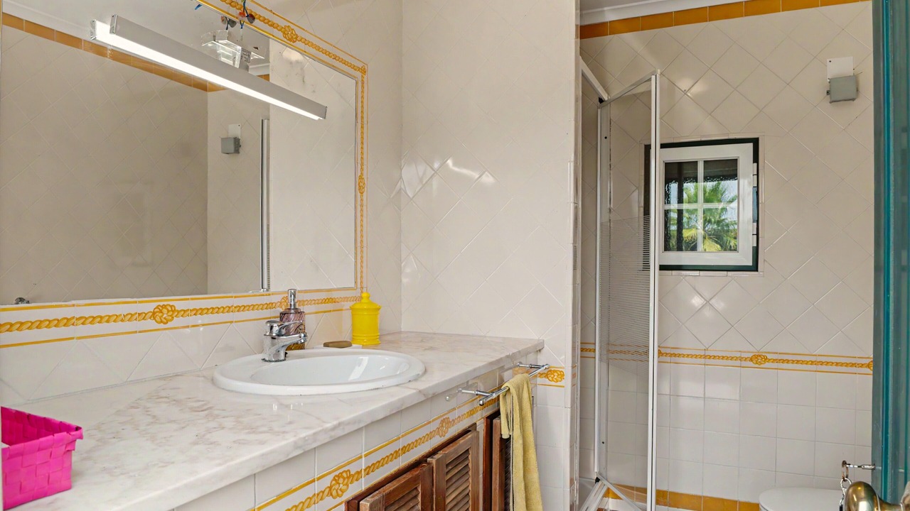 Photo of Bathroom in Palmela