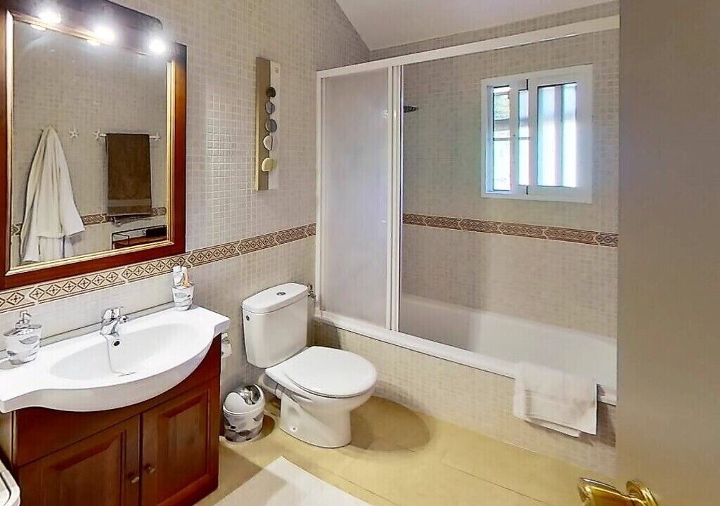 Photo of Bathroom in El Perello