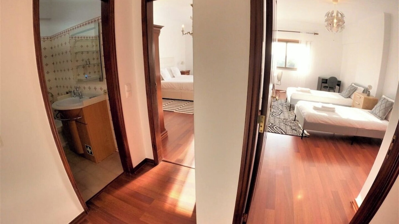 Photo of Bedroom in Linda-a-Velha
