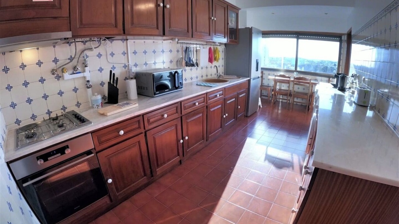 Photo of Kitchen in Linda-a-Velha