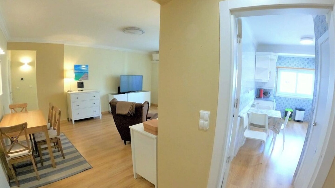 Photo of Livingroom in Linda-a-Velha