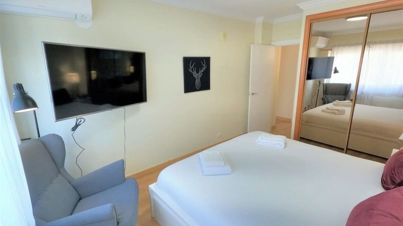 Photo of Bedroom in Linda-a-Velha