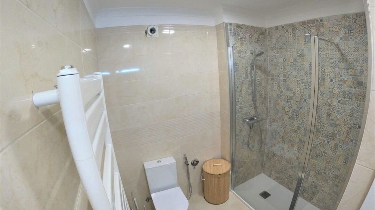 Photo of Bathroom in Linda-a-Velha