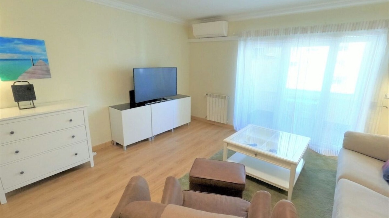Photo of Livingroom in Linda-a-Velha
