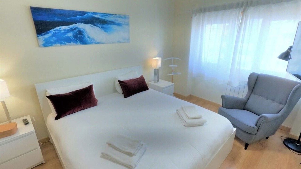Photo of Bedroom in Linda-a-Velha