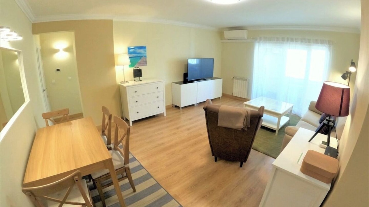 Photo of Livingroom in Linda-a-Velha