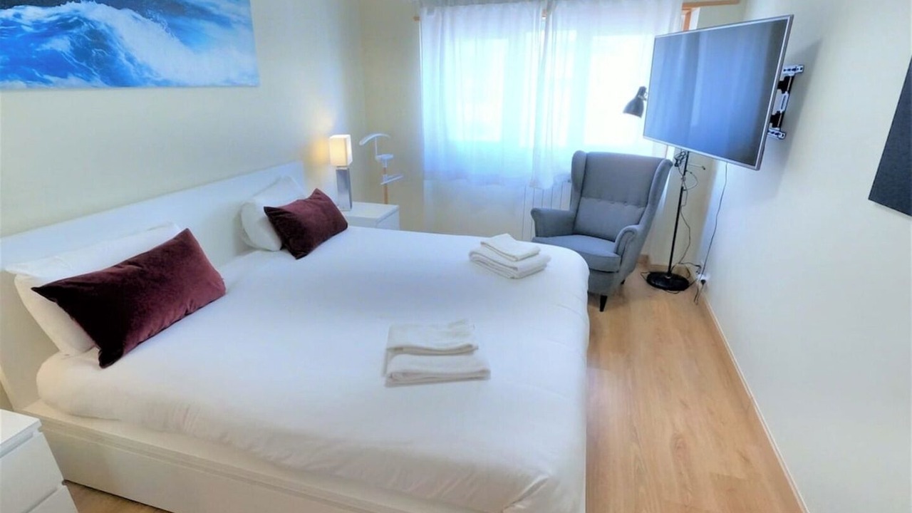 Photo of Bedroom in Linda-a-Velha