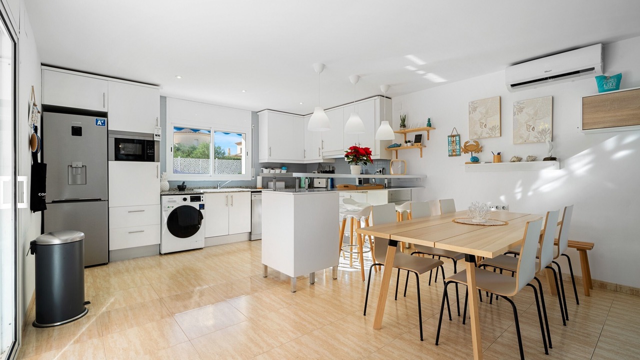 Photo of Kitchen in Les Tres Cales