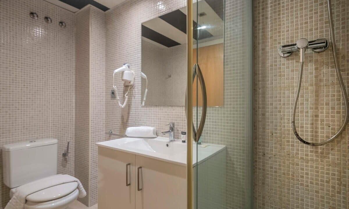 Photo of Bathroom in La Nova Esquerra de l'Eixample