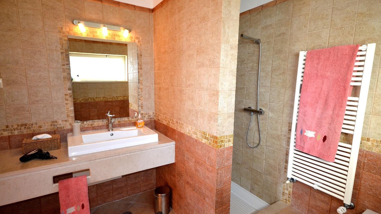 Photo of Bathroom in Monchique