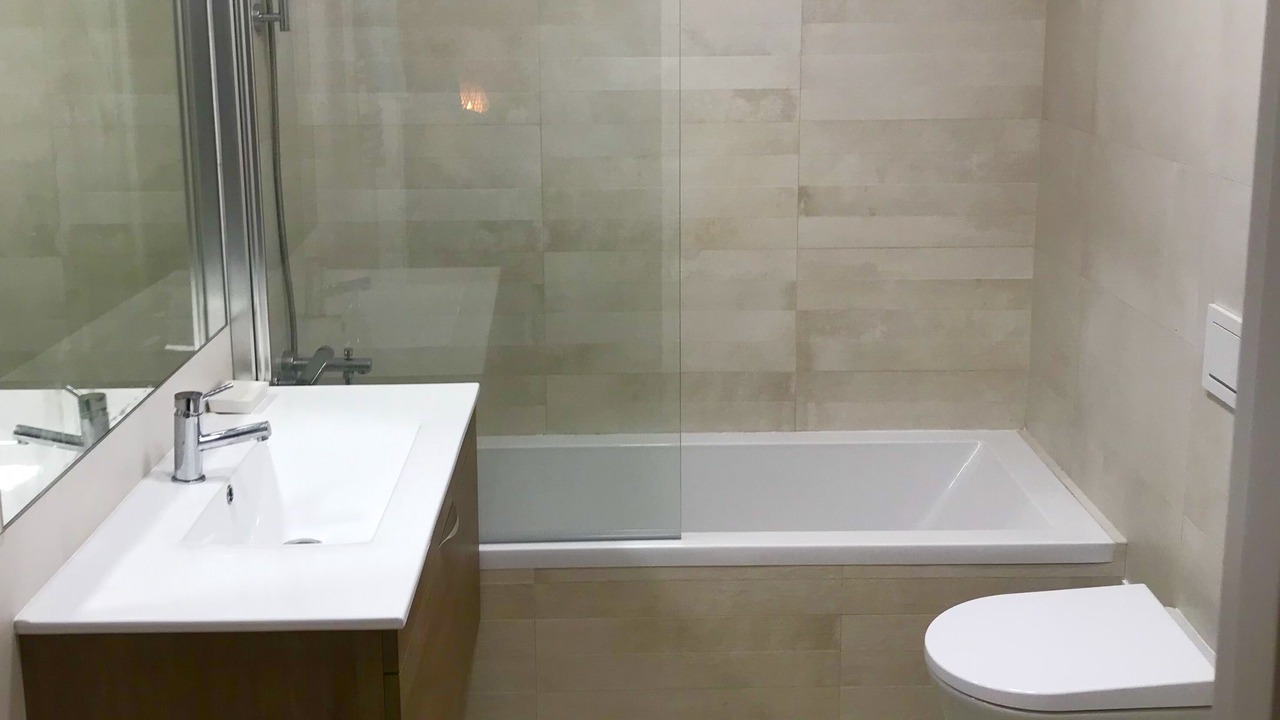 Photo of Bathroom in Salema