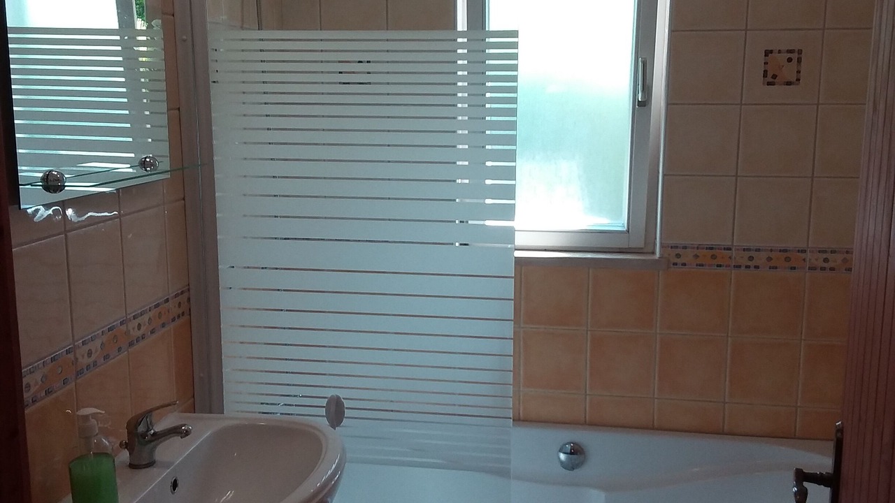 Photo of Bathroom in Aljezur
