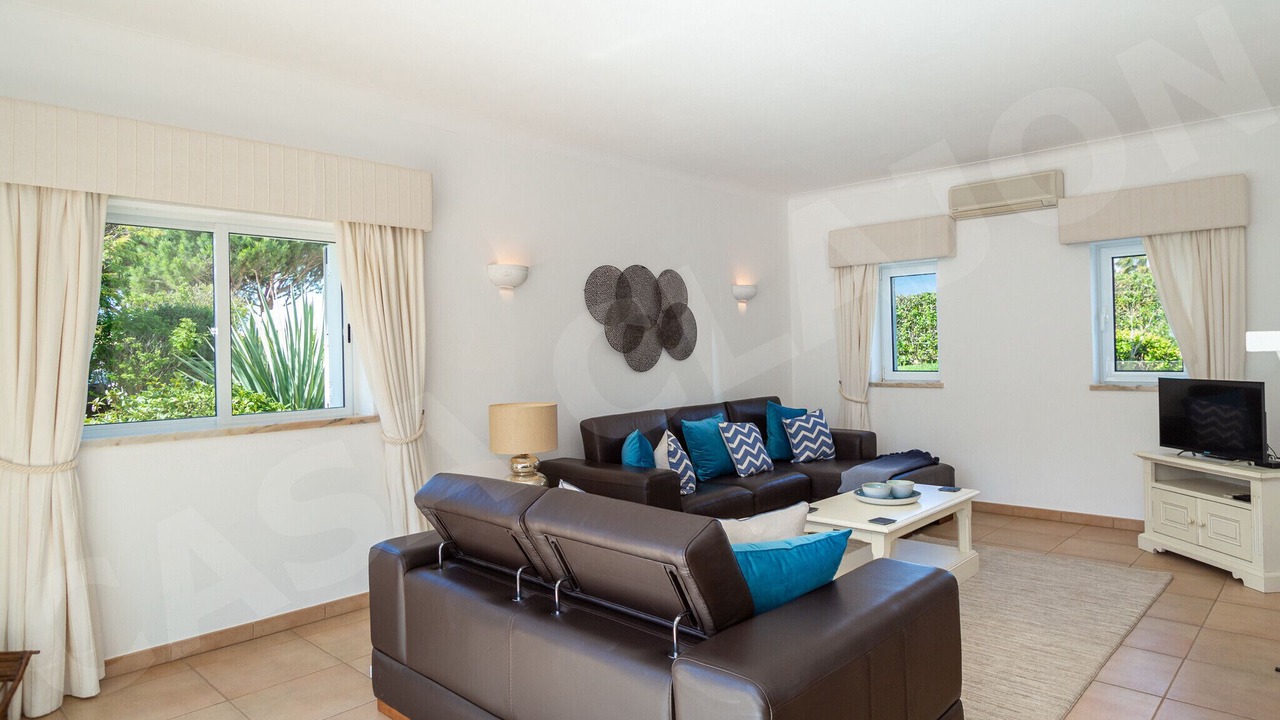 Photo of Livingroom in Budens