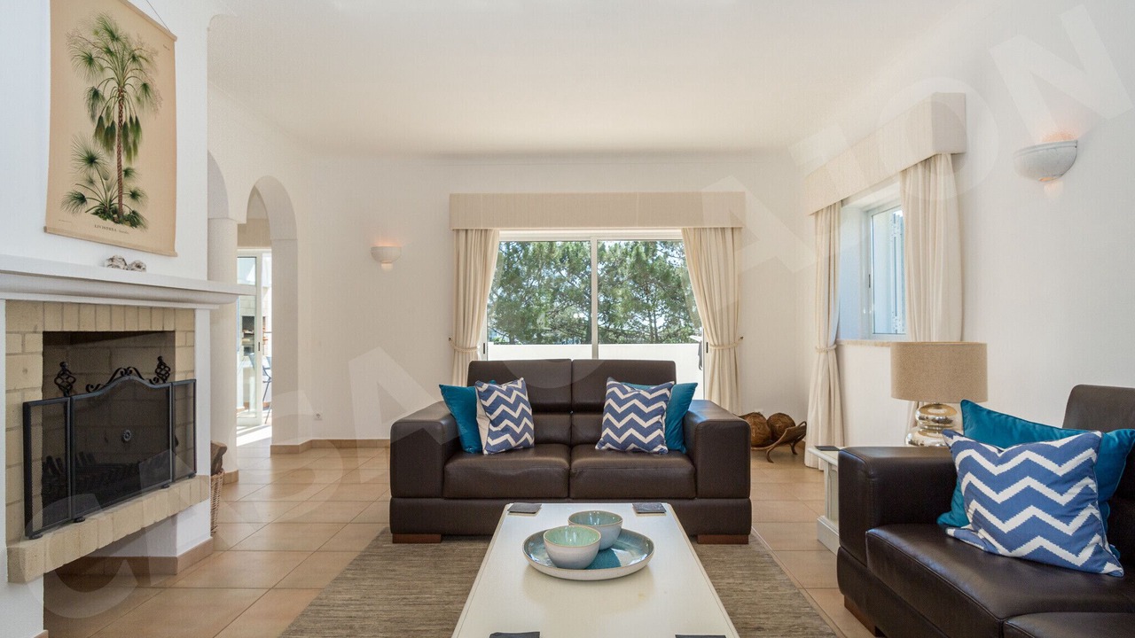 Photo of Livingroom in Budens