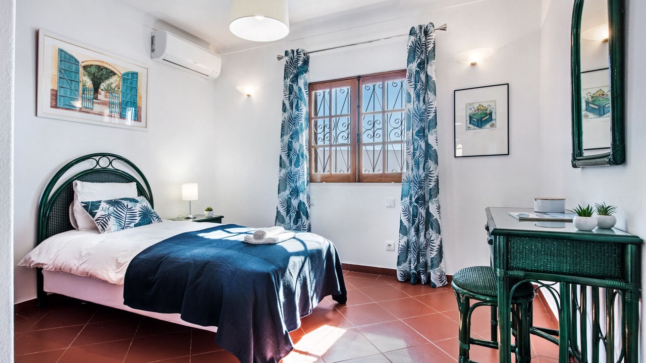 Photo of Bedroom in Vale de Parra