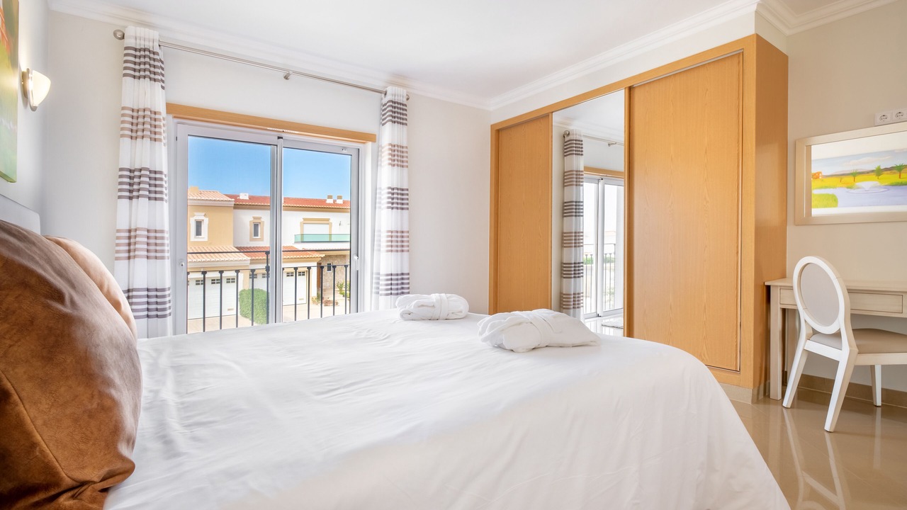 Photo of Bedroom in Atalaia